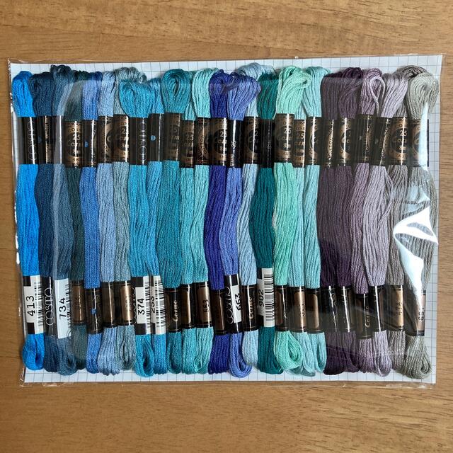 コスモ刺繍糸　25番　100束　（d）