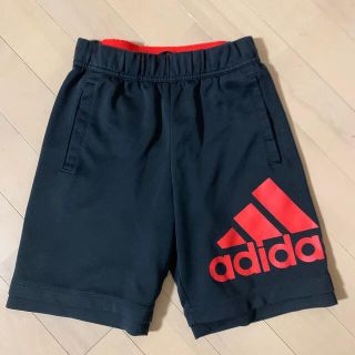 アディダス(adidas)のアディダス★ハーフパンツ130★黒✖️オレンジ(パンツ/スパッツ)