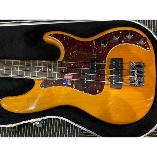 Fender(フェンダー)のFender USA American Deluxe PrecisionBass 楽器のベース(エレキベース)の商品写真