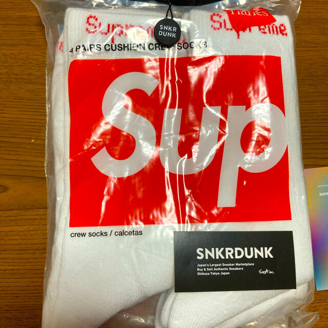 Supreme(シュプリーム)のシュプリーム　ソックス　白4足セット メンズのレッグウェア(ソックス)の商品写真