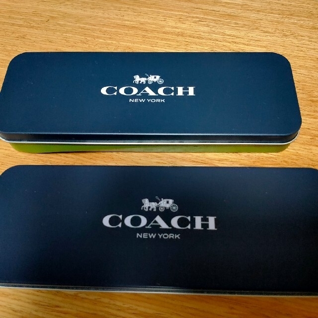 COACH(コーチ)のCOACH ボールペン万年筆セット 2箱セット インテリア/住まい/日用品の文房具(ペン/マーカー)の商品写真