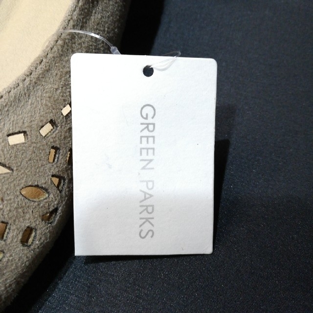 green parks(グリーンパークス)のグリーンパークス　カットワークサイドオープンパンプス　ベージュ レディースの靴/シューズ(その他)の商品写真