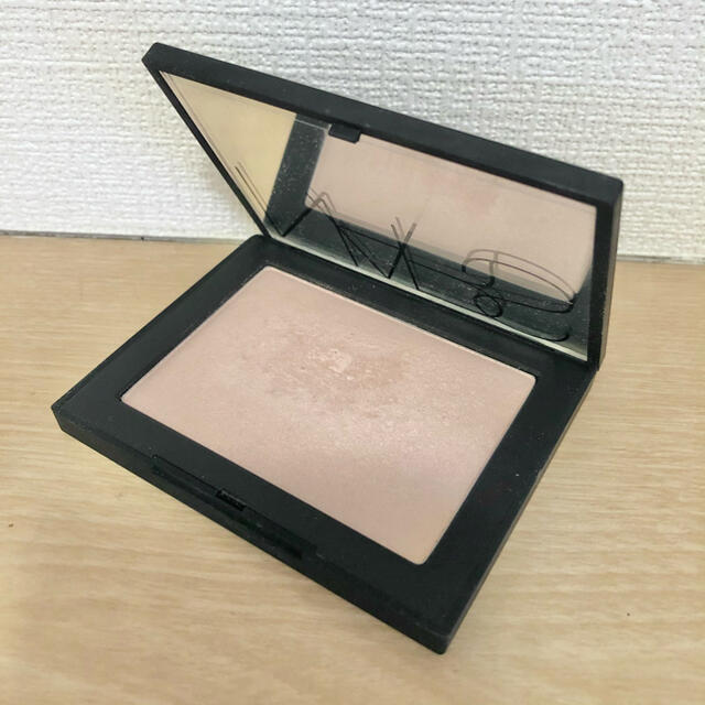 NARS(ナーズ)のNARS ハイライティングパウダー　#5220 コスメ/美容のベースメイク/化粧品(フェイスパウダー)の商品写真