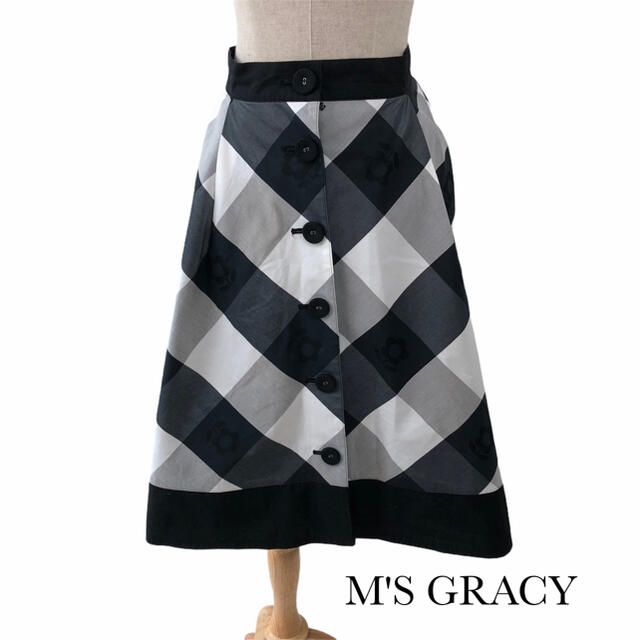 M'S GRACY(エムズグレイシー)の極美品　エムズグレイシー　M'S GRACY フレアスカート　春服 レディースのスカート(ひざ丈スカート)の商品写真