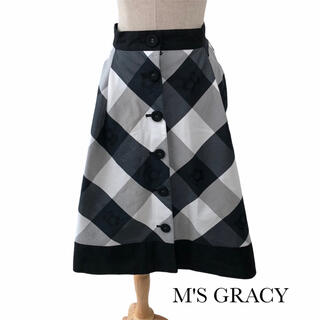 エムズグレイシー(M'S GRACY)の極美品　エムズグレイシー　M'S GRACY フレアスカート　春服(ひざ丈スカート)