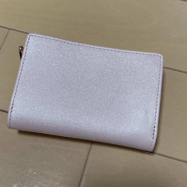 4℃(ヨンドシー)のLuria 4℃ ピンク 折りたたみ 財布 レディースのファッション小物(財布)の商品写真