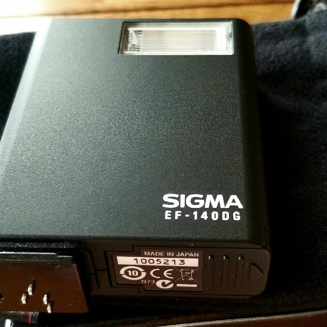 SIGMA(シグマ)のSIGMA フラッシュELECTRONIC FLASH EF-140 DG スマホ/家電/カメラのカメラ(ストロボ/照明)の商品写真