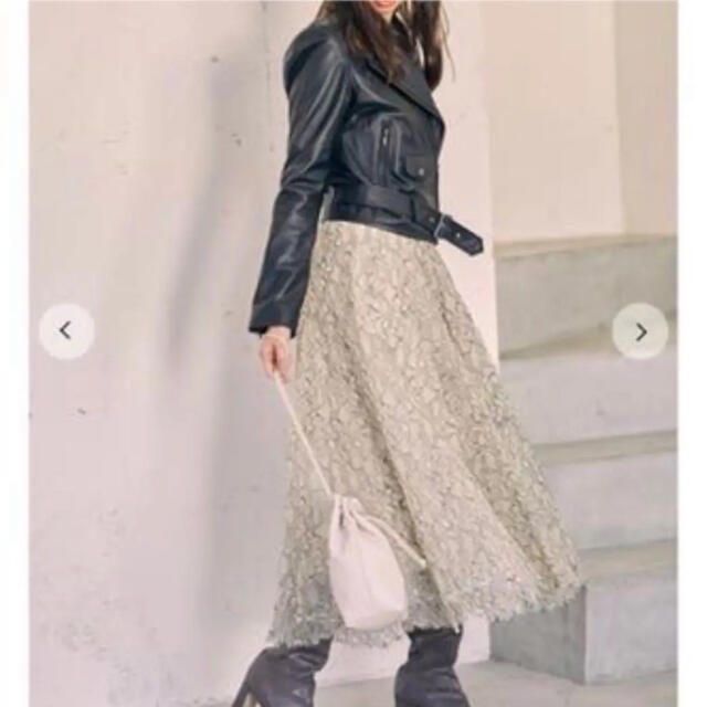SNIDEL(スナイデル)の新品　レーススカート　サイズM チュールスカート　ふわふわ　ロング丈　後ろゴム レディースのスカート(ロングスカート)の商品写真