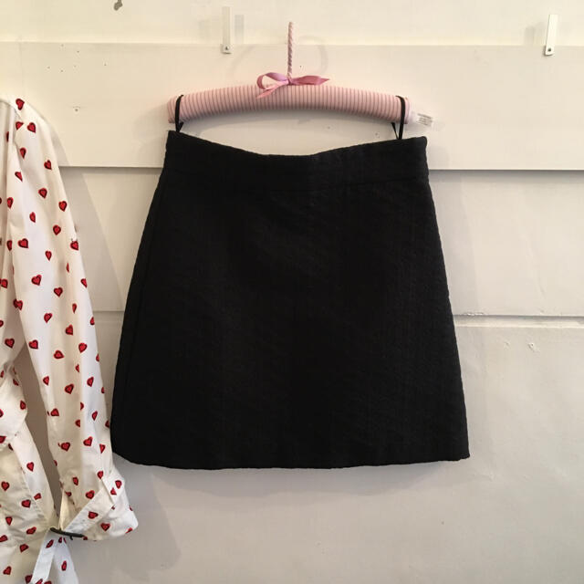 miumiu flower black skirt.