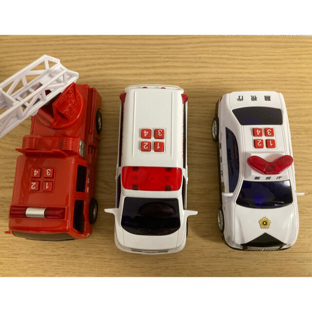 トイザらス(トイザラス)のトイザらス　緊急車両セット パトカー 救急車 消防車 キッズ/ベビー/マタニティのおもちゃ(電車のおもちゃ/車)の商品写真