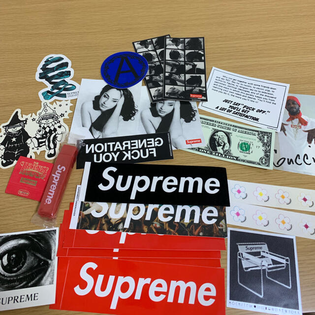 supreme シュプリーム ノベルティセット