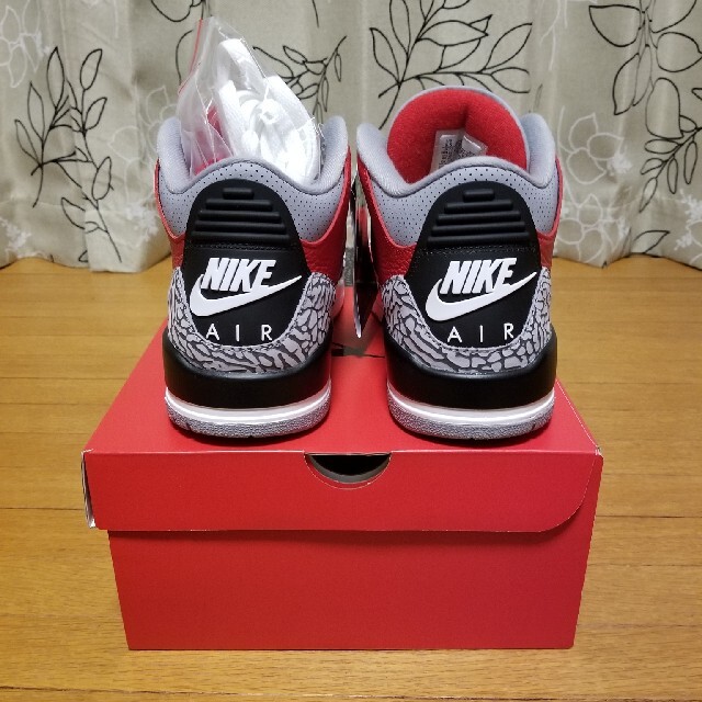 NIKE(ナイキ)のAIR JORDAN 3 RETRO SE  新品  26.5cm メンズの靴/シューズ(スニーカー)の商品写真