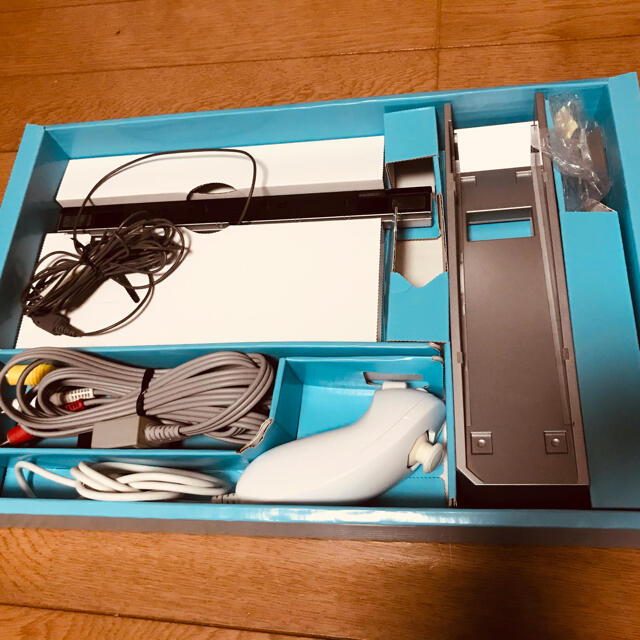 Nintendo Wii マリオカート エンタメ/ホビーのゲームソフト/ゲーム機本体(家庭用ゲーム機本体)の商品写真