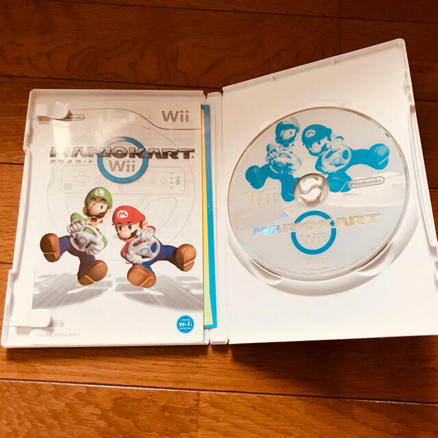 Nintendo Wii マリオカート エンタメ/ホビーのゲームソフト/ゲーム機本体(家庭用ゲーム機本体)の商品写真