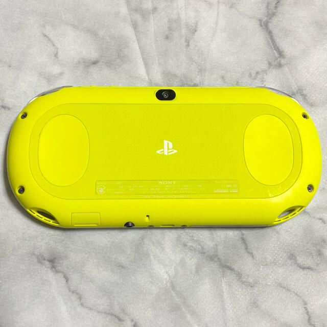 PlayStation Vita(プレイステーションヴィータ)のSONY PlayStation Vita MODEL PCH-2000  エンタメ/ホビーのゲームソフト/ゲーム機本体(携帯用ゲーム機本体)の商品写真