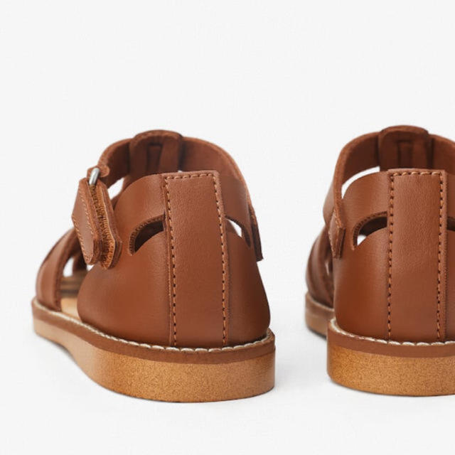 ZARA KIDS(ザラキッズ)の新品未使用✳︎zara baby サンダル　13.5cm キッズ/ベビー/マタニティのベビー靴/シューズ(~14cm)(サンダル)の商品写真