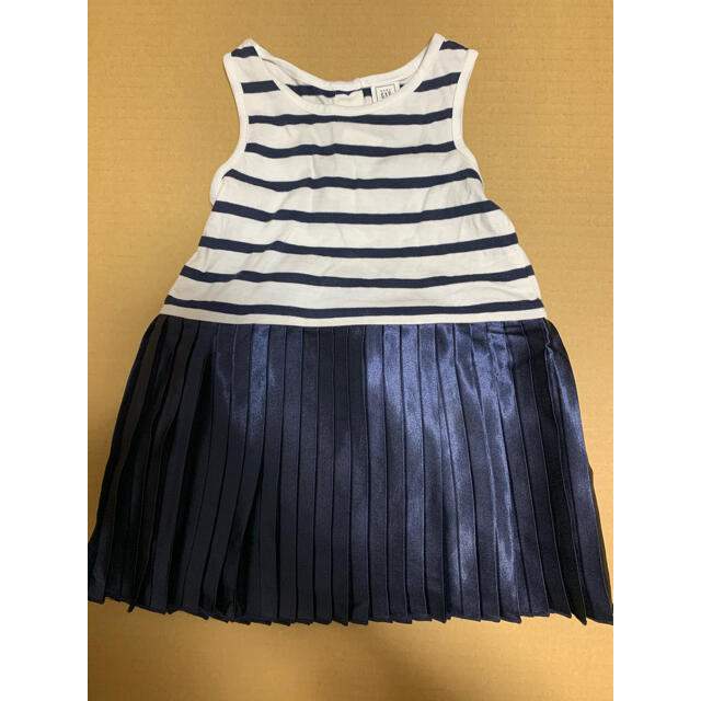 babyGAP(ベビーギャップ)の〈新品タグ付〉GAP ワンピースとブルマ キッズ/ベビー/マタニティのキッズ服女の子用(90cm~)(ワンピース)の商品写真