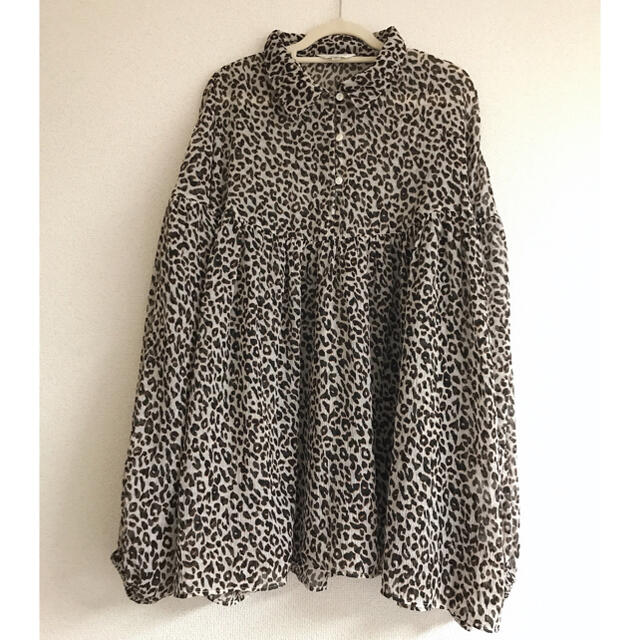 moussy(マウジー)のMOUSSY マウジー  SHEER GATHER LEO ブラウス  レディースのトップス(シャツ/ブラウス(長袖/七分))の商品写真