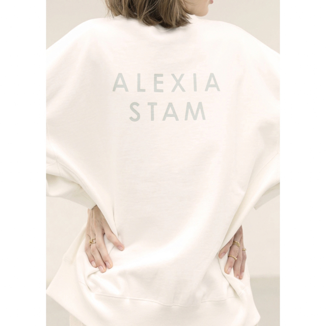 ALEXIA STAM(アリシアスタン)のアリシアスタン ロゴ スウェット トレーナー チャコール ＆ 白　２セット 新品 レディースのトップス(トレーナー/スウェット)の商品写真