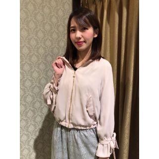 アクシーズファム(axes femme)のアクシーズ axes【新品タグ付き】ゆれパールギャザーブルゾン(ベージュ)(ブルゾン)