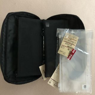 ムジルシリョウヒン(MUJI (無印良品))の新品　無印良品　ポリエステルパスポートケース・クリアポケット付 黒(旅行用品)