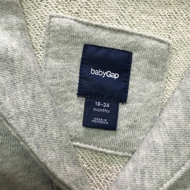 babyGAP(ベビーギャップ)の未使用★GAPスウェットカーディガンZARAユニクロ キッズ/ベビー/マタニティのベビー服(~85cm)(シャツ/カットソー)の商品写真