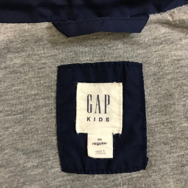 GAP Kids(ギャップキッズ)のギャップ GAP ジャケット ブルゾン サイズ 130 キッズ/ベビー/マタニティのキッズ服男の子用(90cm~)(ジャケット/上着)の商品写真