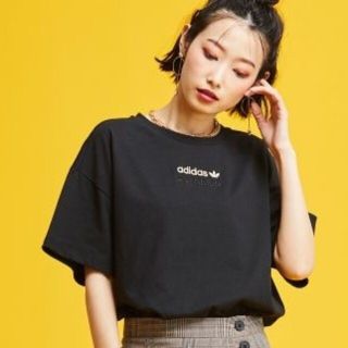 アディダス(adidas)の新品 Mサイズ adidas originals ボクシークロップド半袖Tシャツ(Tシャツ(半袖/袖なし))