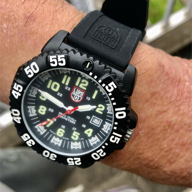 Luminox(ルミノックス)のjapan限定LUMINOXレッドハンドリミテッドバッテリ交換極美品46200円 メンズの時計(腕時計(アナログ))の商品写真