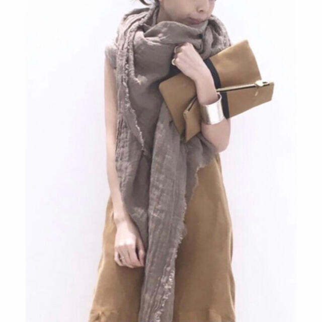 新品タグ付き☆アパルトモン・MAISON DE VACANCE Stole