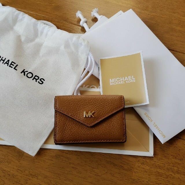 Michael Kors(マイケルコース)の新品未使用MICHAEL KORS トライフォールドフラップ ウォレットスモール レディースのファッション小物(財布)の商品写真