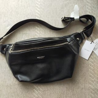 マウジー(moussy)のmoussy ウエストポーチ サコッシュ ボディバック新品タグ付き(ボディバッグ/ウエストポーチ)