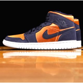 ナイキ(NIKE)のAIR JORDAN 1 MID SE(スニーカー)