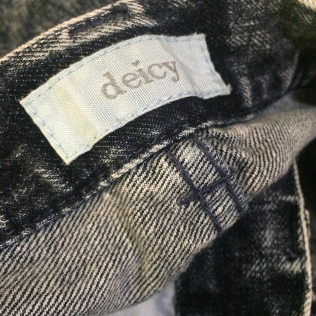 deicy(デイシー)の＊最終値下げ＊ 新品deicy ケミカルウォッシュデニム レディースのパンツ(デニム/ジーンズ)の商品写真