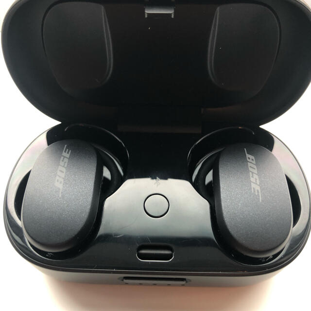 BOSE(ボーズ)のBOSE QuietComfort Earbuds Triple Black スマホ/家電/カメラのオーディオ機器(ヘッドフォン/イヤフォン)の商品写真