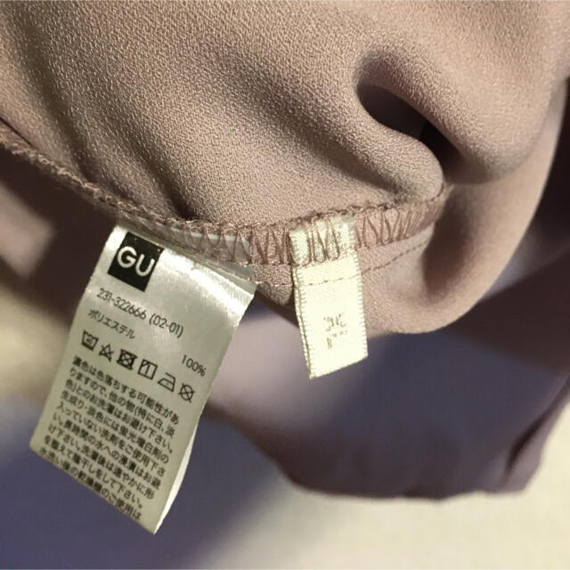 GU(ジーユー)のGU シャツ ピンクグレー XL UNIQLO ZARA  レディースのトップス(シャツ/ブラウス(半袖/袖なし))の商品写真