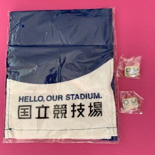 アシックス(asics)の新国立競技場記念マフラータオルと東京オリンピック ピンバッジ(記念品/関連グッズ)