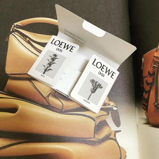 ロエベ(LOEWE)のロエベ香水　サンプル　🌹(ユニセックス)