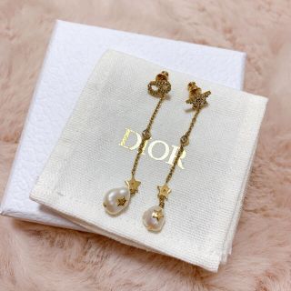 クリスチャンディオール(Christian Dior)の【新品】正規品　Dior　SHINY-D ピアス　パール　ロングピアス(ピアス)