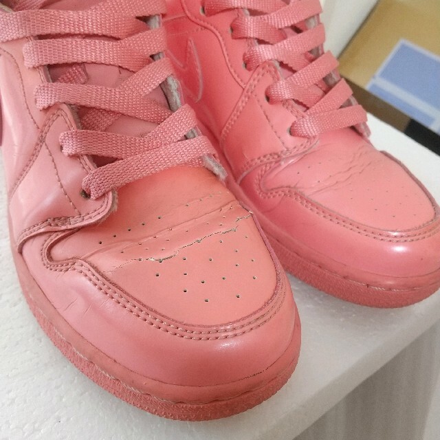 NIKE - 【希少】ナイキ エアジョーダン1 ピンク 23.0cmの通販 by NIKE - 【希少】ナイキ エアジョーダン1 ピンク 23.0cmの通販 by