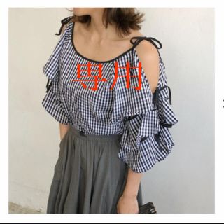 ザラ(ZARA)の【81rianさま専用】birthdaybash  バースデーバッシュ(カットソー(半袖/袖なし))