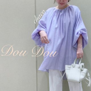 ドゥドゥ(DouDou)の新品✨¥13200【DouDou】バックオープンギャザーブラウス(シャツ/ブラウス(長袖/七分))