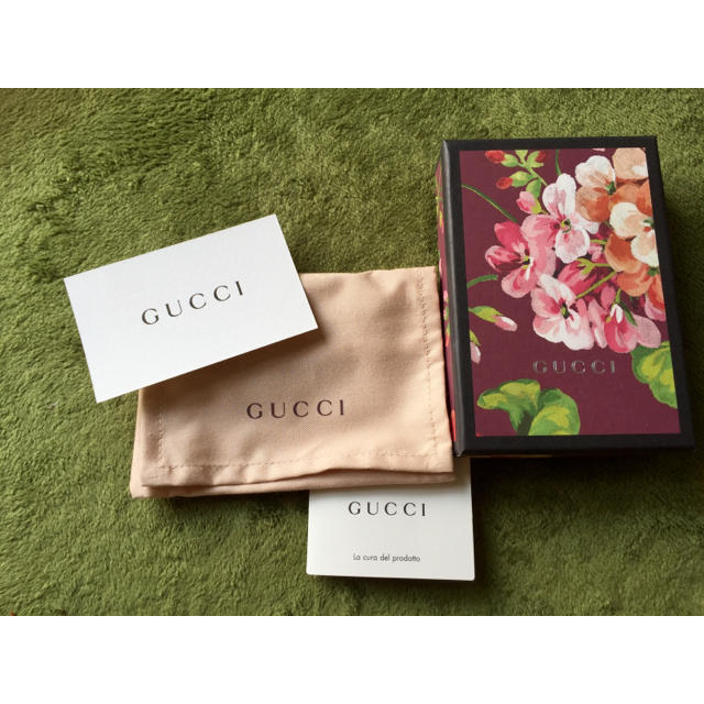 Gucci(グッチ)のGUCCIブルームス パスケース レディースのファッション小物(名刺入れ/定期入れ)の商品写真