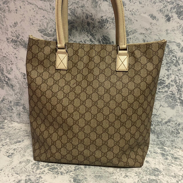 Gucci(グッチ)の正規品/良品/GUCCI/GGスプリーム/トートバック/ワンショルダーバック レディースのバッグ(トートバッグ)の商品写真