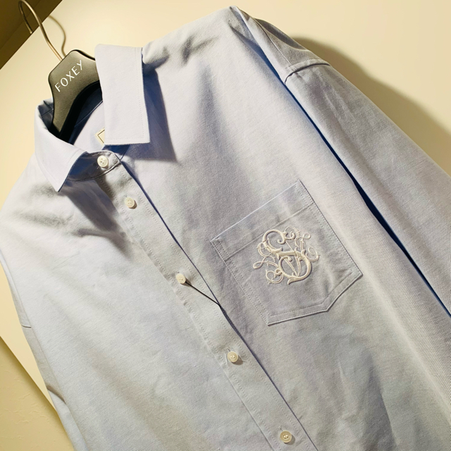 Chesty(チェスティ)のseventen刺繍オックスシャツ　ライトブルーMサイズ レディースのトップス(シャツ/ブラウス(長袖/七分))の商品写真