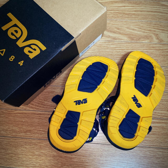 Teva(テバ)のキッズ　TeVa  HURRICANE  XL T2 キッズ/ベビー/マタニティのキッズ靴/シューズ(15cm~)(サンダル)の商品写真