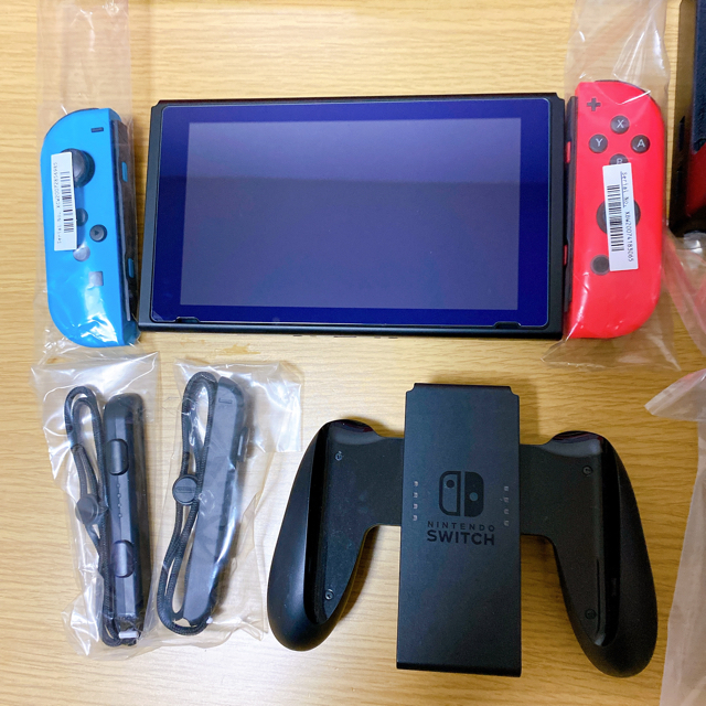Nintendo Switch(ニンテンドースイッチ)のNintendo Switch ニンテンドースイッチ　どう森ソフトセット エンタメ/ホビーのゲームソフト/ゲーム機本体(家庭用ゲーム機本体)の商品写真