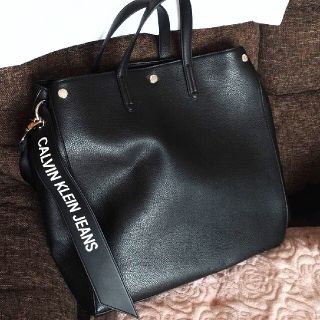 カルバンクライン(Calvin Klein)の人気シリーズCalvin Kleinトート★中古(トートバッグ)