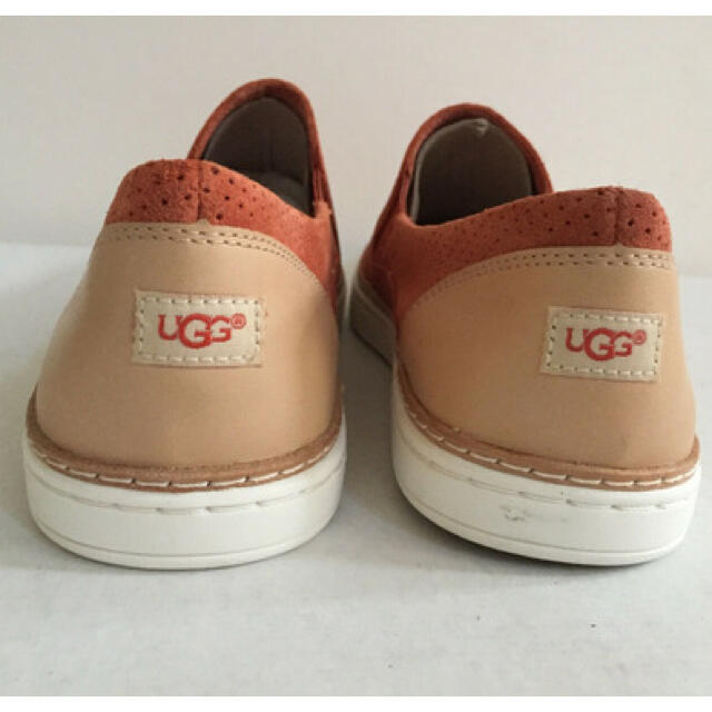 UGG(アグ)のUGG スニーカー サイズ24 本革 レディースの靴/シューズ(スニーカー)の商品写真
