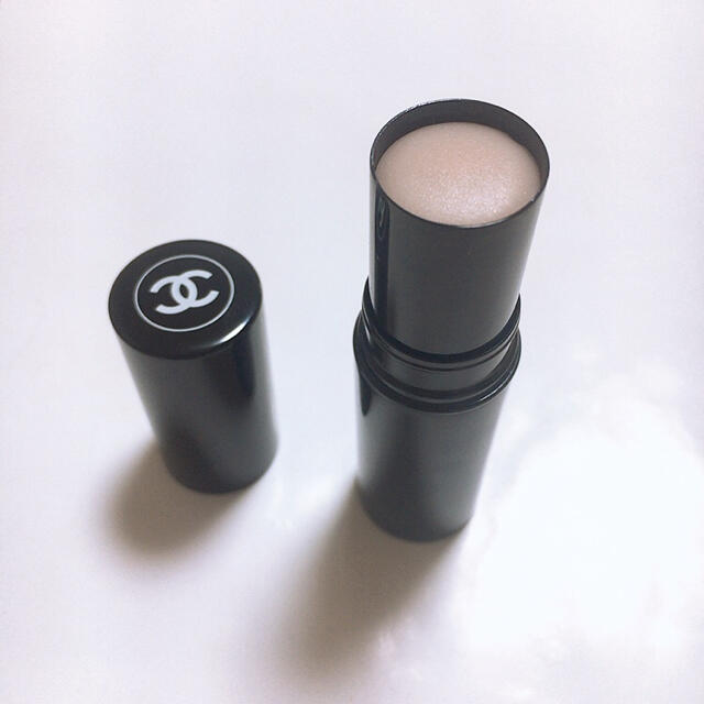 CHANEL(シャネル) ボーム エサンシエル トランスパラン 8g